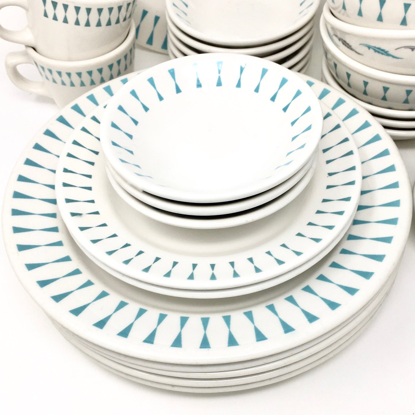 Homer Laughlin, Large Dinner Plate, Turquoise Bow Tie, Restaurant Ware, HLC Best China, 1965