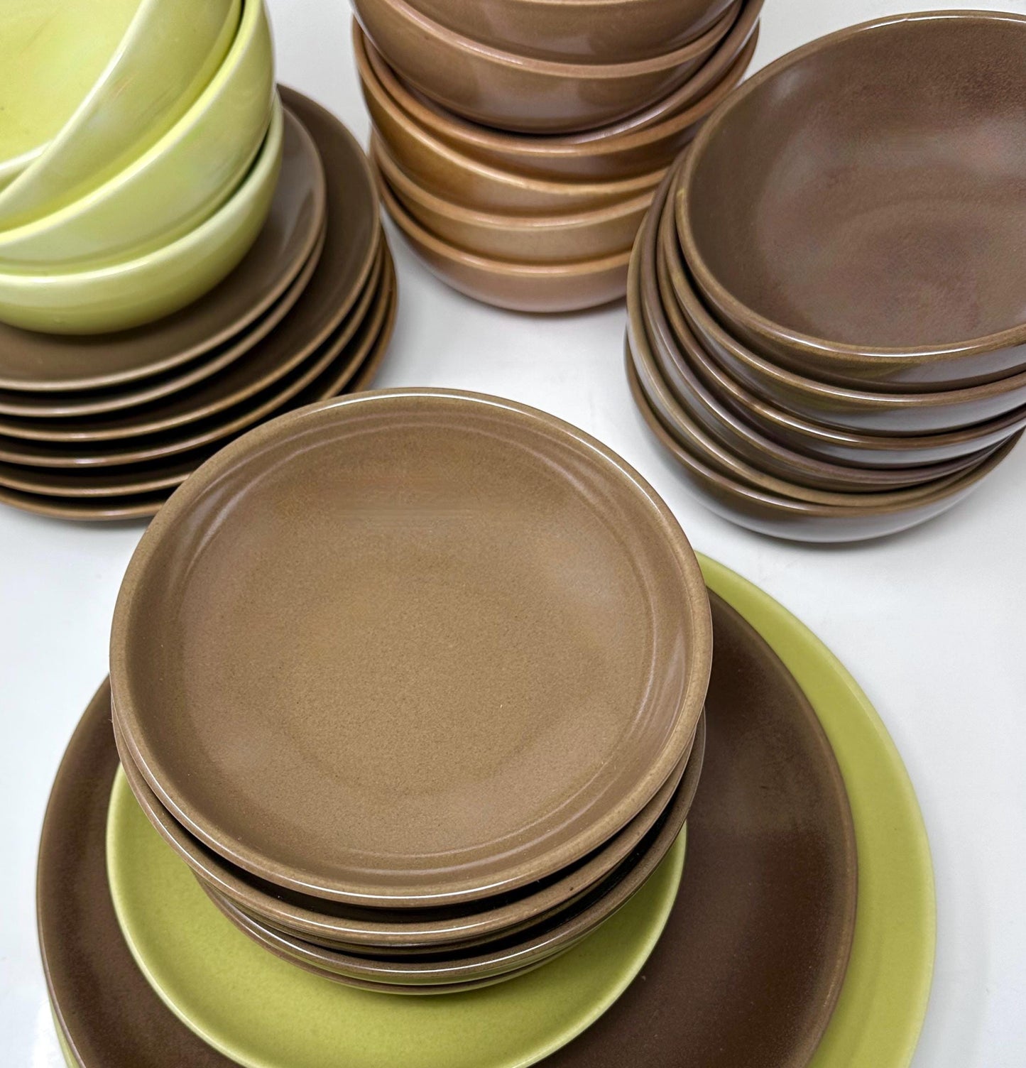 Russel Wright Foamy Nutmeg Fruit Bowl |  Casual China Iroquois