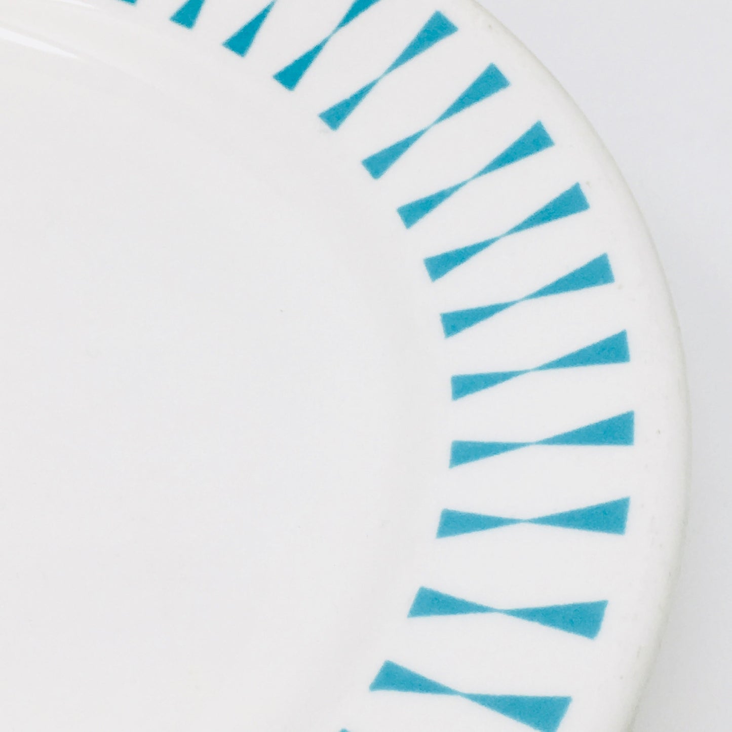 Homer Laughlin, Large Dinner Plate, Turquoise Bow Tie, Restaurant Ware,  HLC Best China, 1965