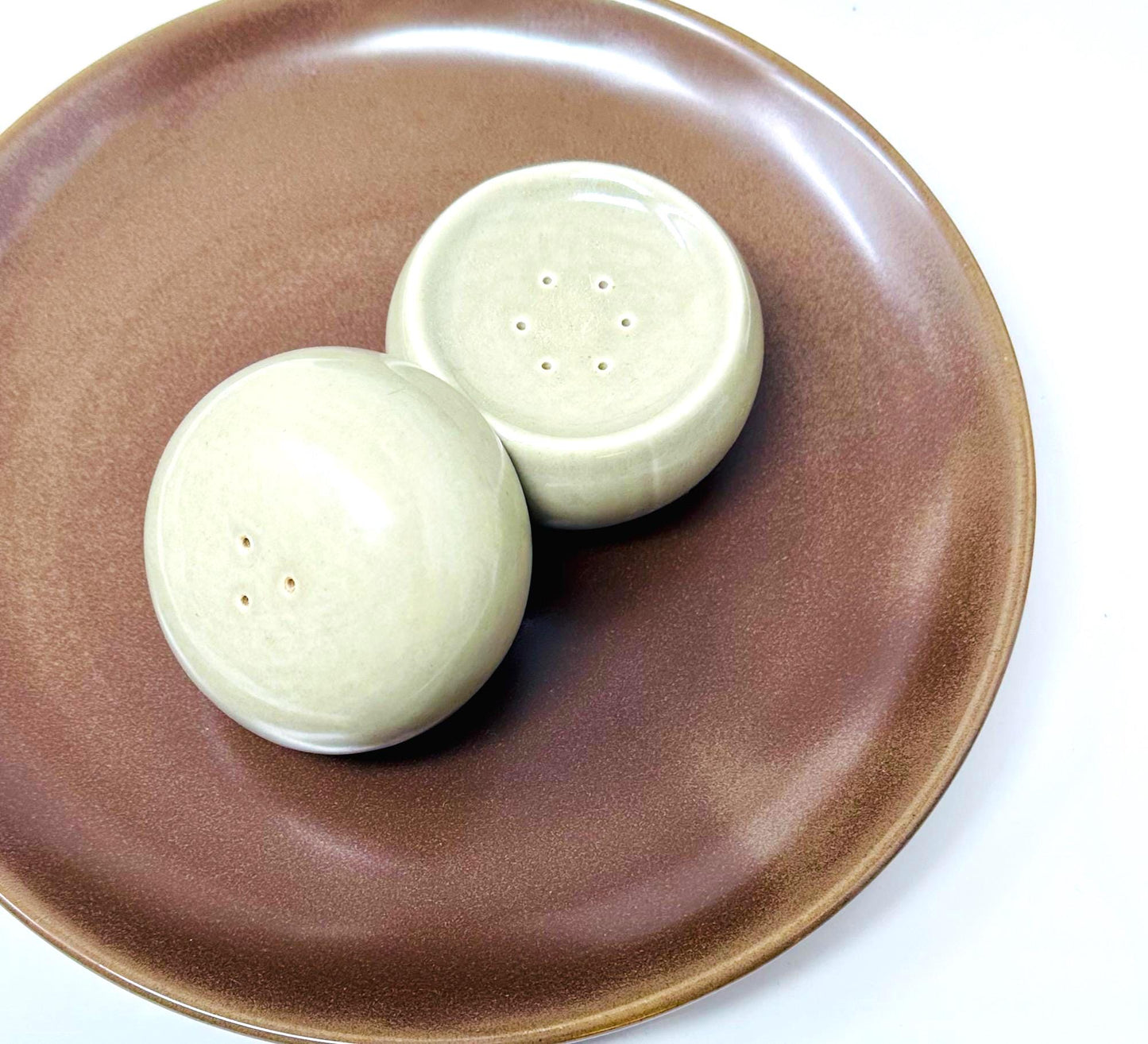 Russel Wright Oyster Salt and Pepper Shakers | Iroquois Casual China